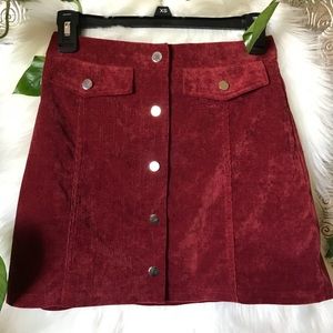 S dark red button up skirt